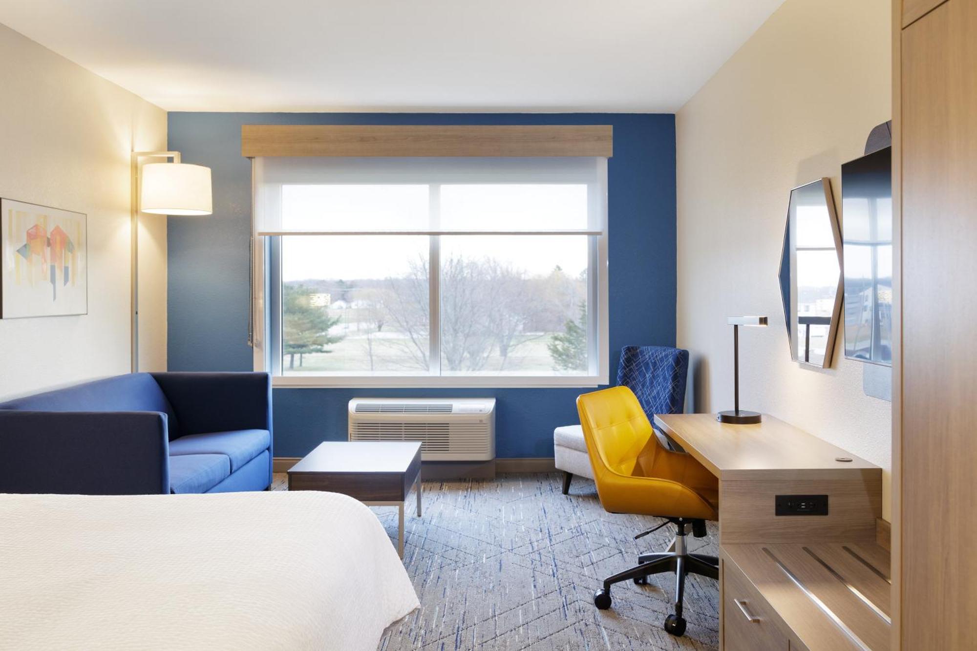 Hotel Express & By Ihg 2*