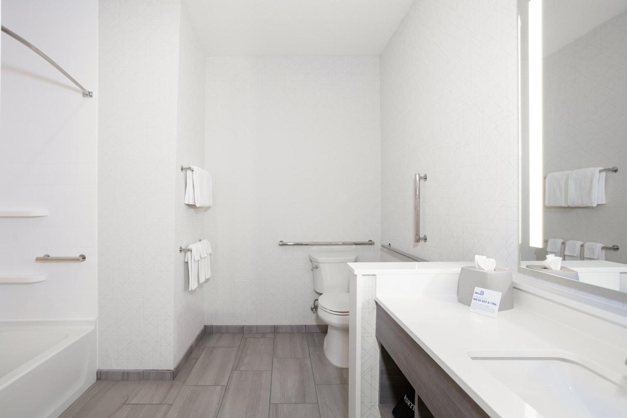 Express & By Ihg 2* Dyersburg