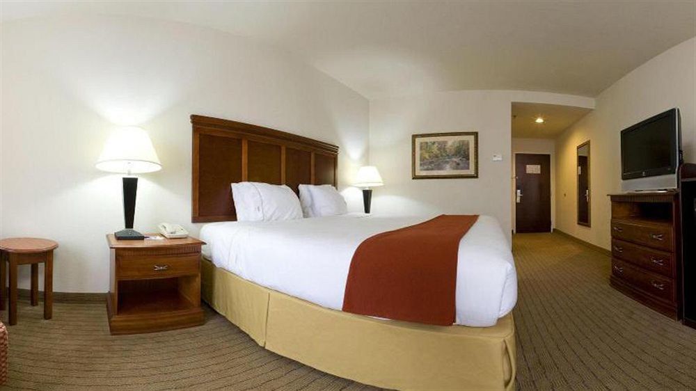 Express & By Ihg Hotel