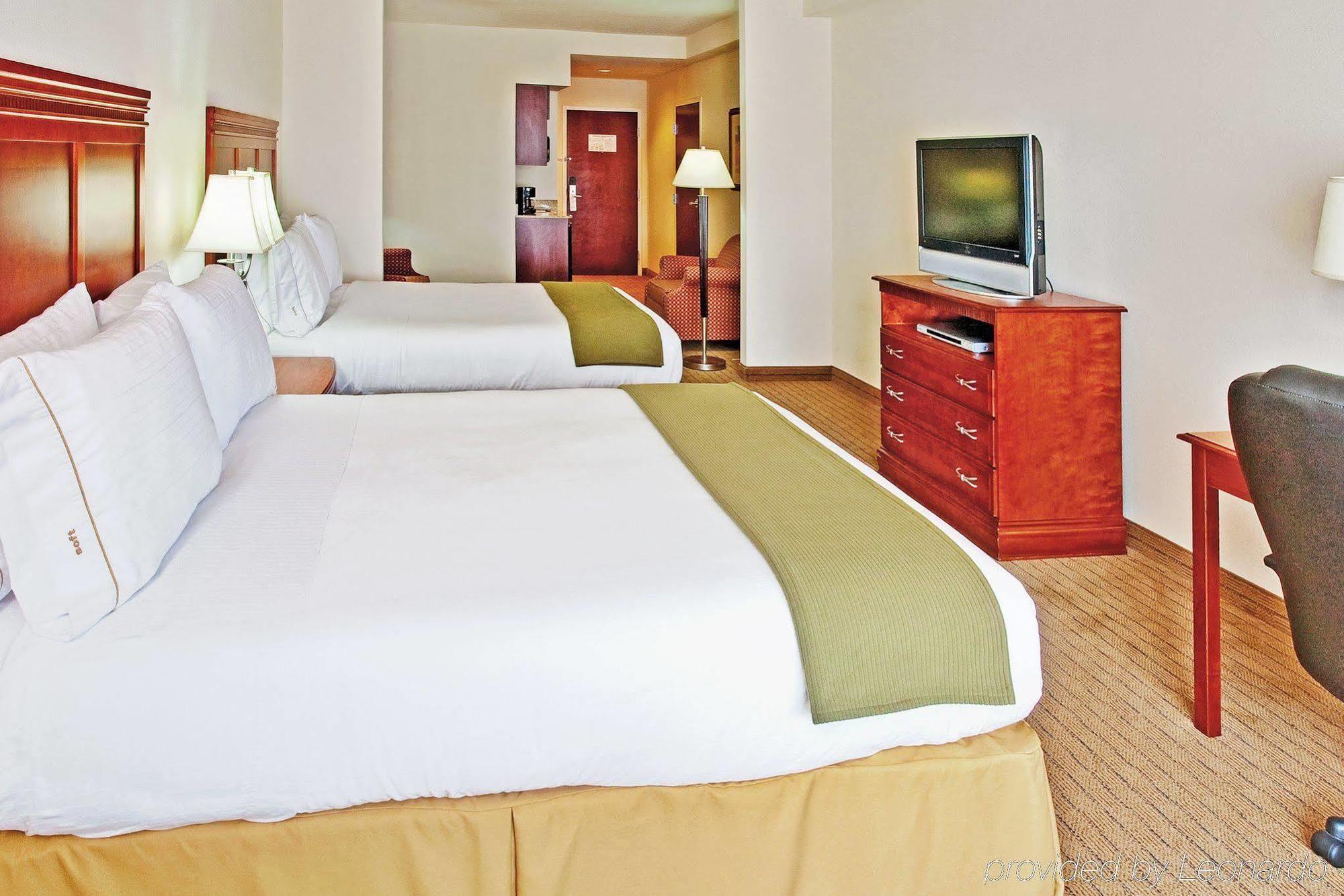 Express & By Ihg Hotel