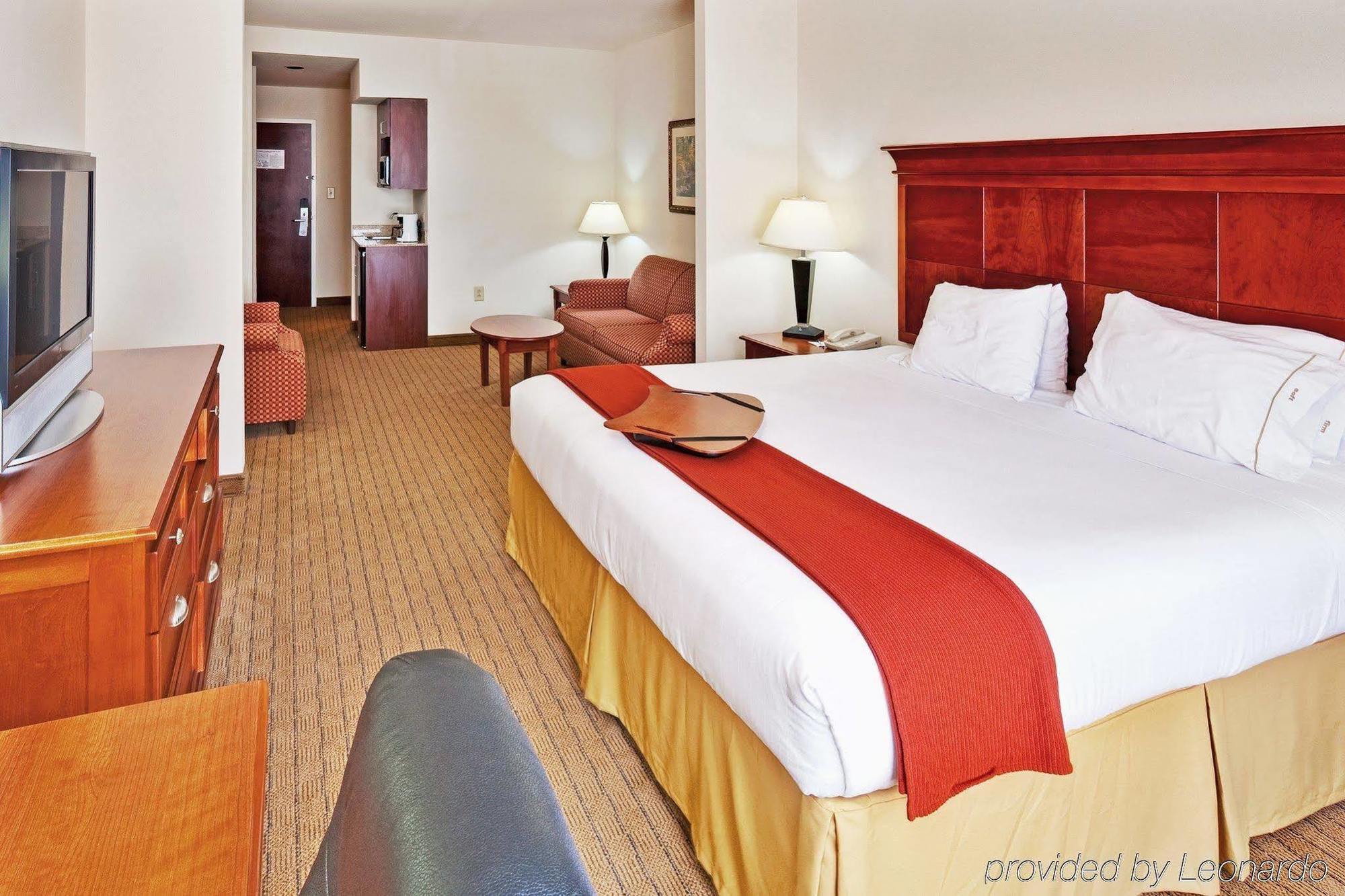 Express & By Ihg Hotel Dyersburg