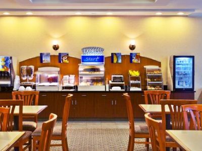 Hotel Express & By Ihg 2*